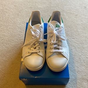 6.5 Adidas Stan Smith sneakers in Cloud White/ Green